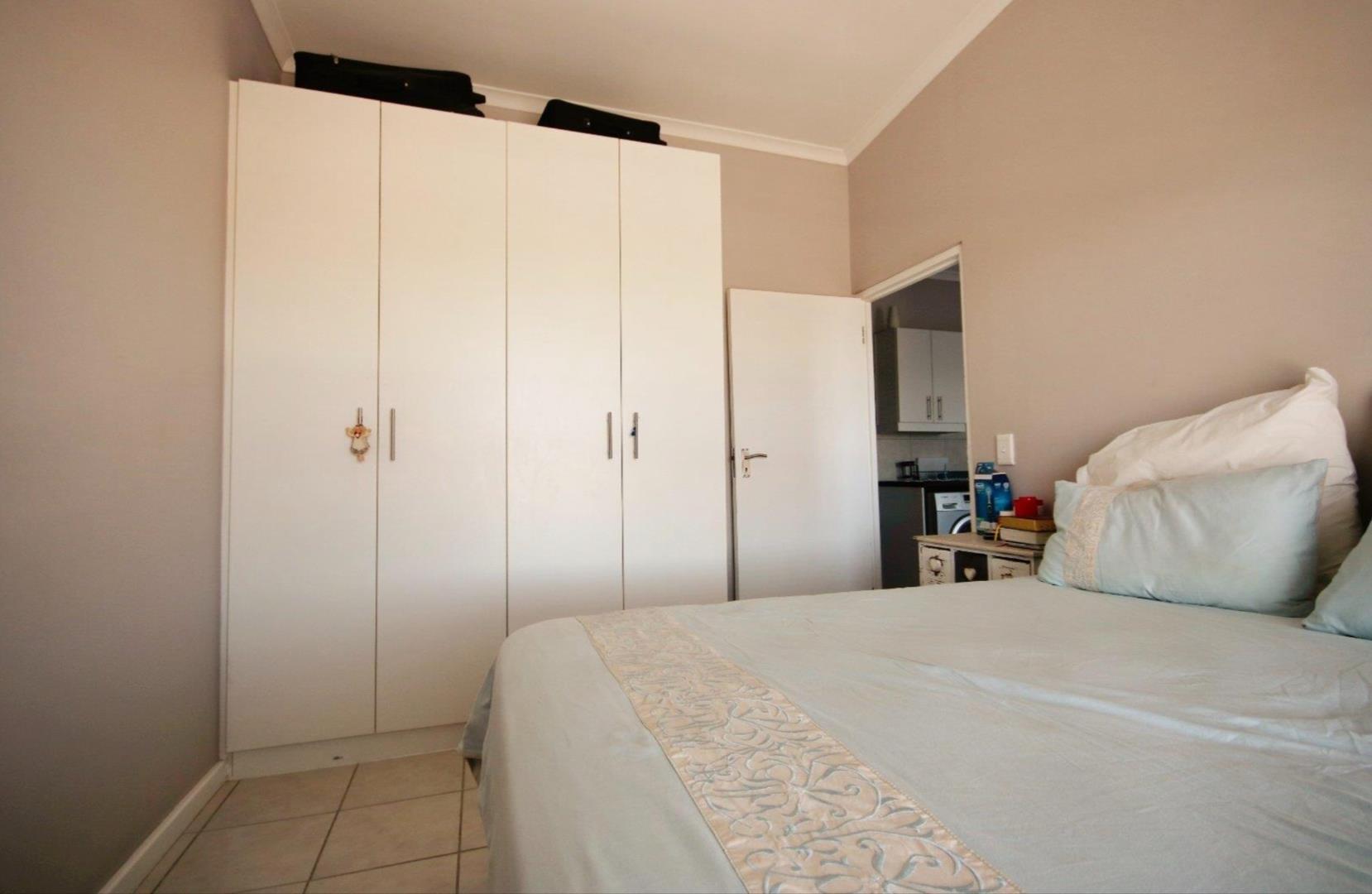 2 Bedroom Property for Sale in Burgundy Estate Western Cape